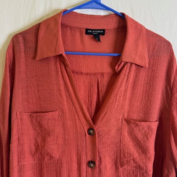 NWT I.N. Studio Women's Button Front Shirt Rust Red Roll Tab Sleeve Plus Size 1X - Picture 2 of 10
